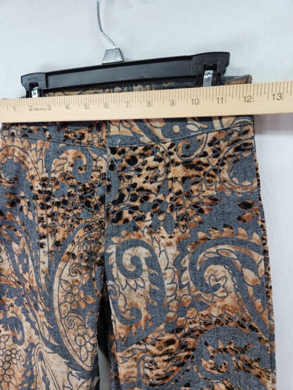 Womyn Womens Size 6 Altered 24x26 Paisley Velvet Jacquard Straight Leg Pants - Picture 3 of 15